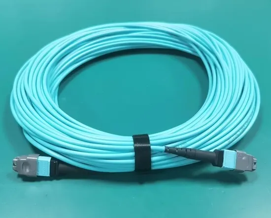 Cable de conexión de fibra óptica impermeable de MPO a MPO a LC para telecomunicaciones